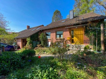 Hauptbild +++ Perle in Plön ++ Splitt-Level Haus in Plön | Seltenheit | eingewachsen mit Garten & Platz