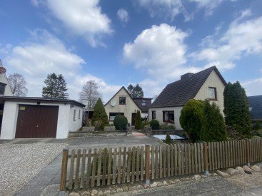 Hauptbild Zwei Einfamilienhäuser zum Verkauf || familienfreundlich || Eins ist frei || Feldrandlage